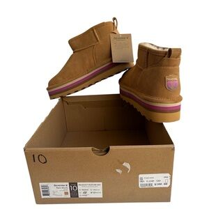 NIB BearPaw Tan Suede Platform Ankle Boots with Pink and Purple Stripe Sz. 10